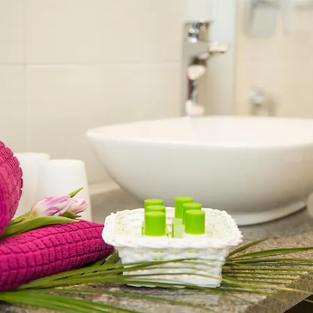 Gaestehaus Stock Sahnehaeuble *